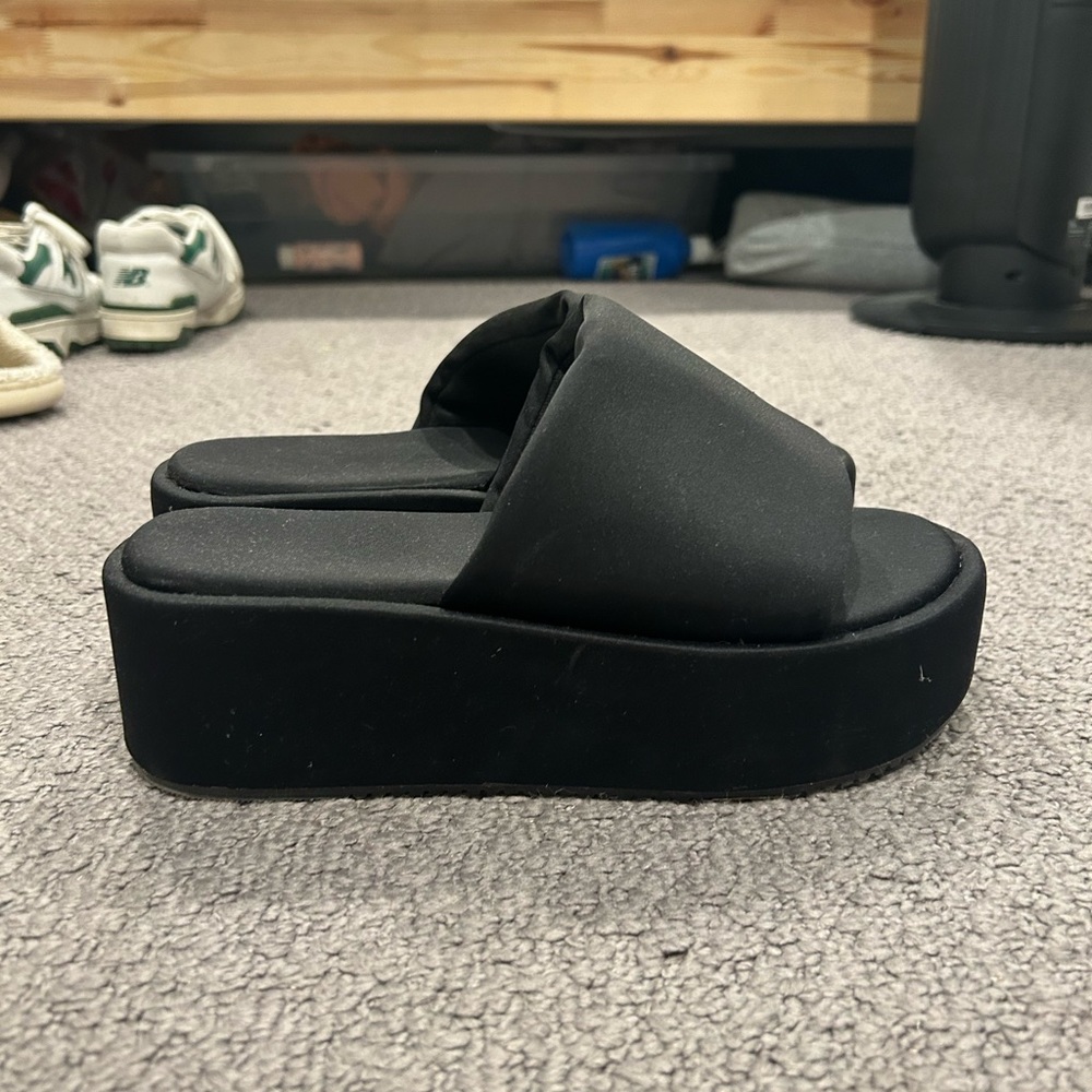 Platform sandals